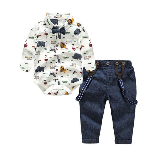 Costume de garçon avec bretelles